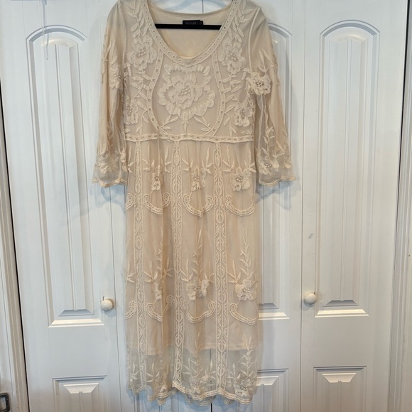 Roole‎ Ivory Lace Midi Dress Size Small - Picture 1 of 8